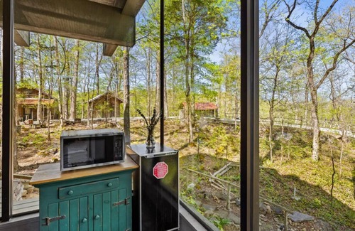 Townsend Hotel | Cozy Retreat with Fireplace & Balcony Overlooking Koi Pond