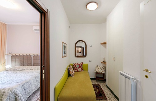 Corniglia Other | Romantic Lemon Double Room - Guest Rated 9.4/10 with Breakfast