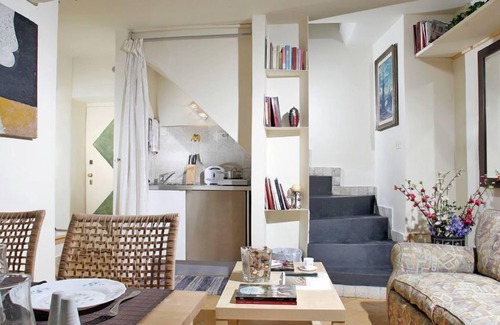 Rione V Ponte Apartment | Romantic Mirò Loft with Spa & Breakfast in Central Rome