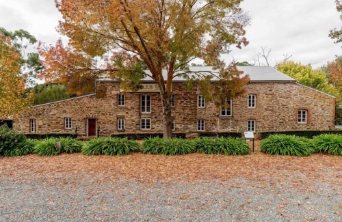 Talunga House | Romantic Loft Retreat in Adelaide Hills - Randell's Mill