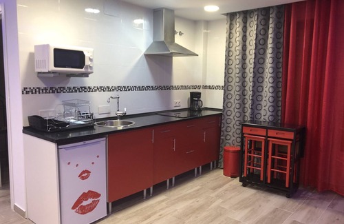 Algeciras Apartment | Romantic Oceanfront Loft with Jacuzzi & Spa Retreat