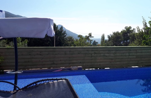 Islamlar House | Romantic Honeymoon Hideaway with Ocean Views and Pool