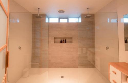Hayborough House | Romantic luxury Port Elliot retreat