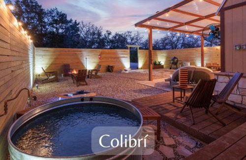 Wimberley Villa | Romantic Luxury Retreat hot cold pool & sauna