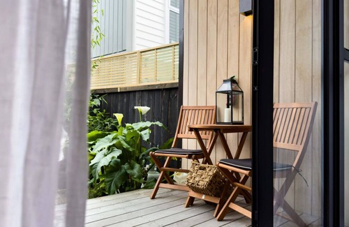 Matakana Apartment | Enchanting Matakana Retreat with Kitchen Amenities