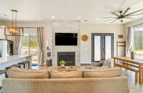 Saint Mary's House | Enchanting Mountain Retreat with Scenic Views & Hot Tub