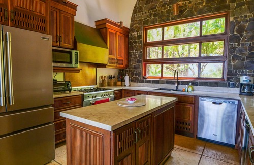 Ostional Villa | Romantic Nature Escape: Oceanfront Retreat with Pool