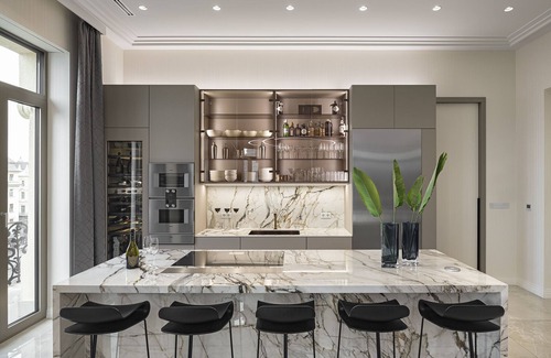 Inner City Budapest Apartment | Elegant Penthouse Retreat in Downtown - Guest Rated 10/10