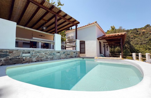 Skopelos Cottage | Enchanting Pergamonto Cottage with Private Pool & Sea View