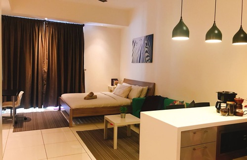 Kampung Pandan Dalam Apartment | Intimate Pool Balcony Studio @ Embassy Row KLCC by 7kgTraveller