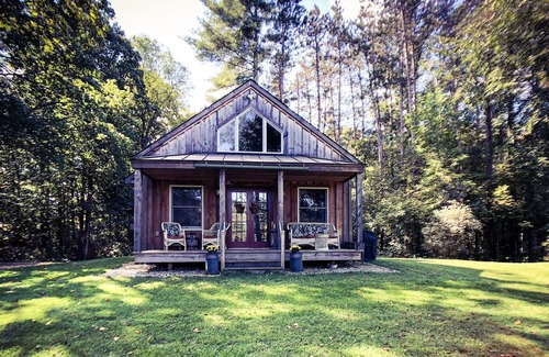 Bennington Cottage | Romantic Private Vermont Cottage, dogs welcome