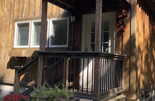 Bennington Cottage | Romantic Private Vermont Cottage, dogs welcome