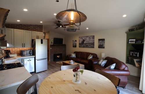 California Wine Country House | Romantic Escape with Views, Hot Tub & Cozy Fireplace