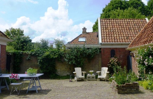 Tinallinge House | Romantic Private Retreat with Sauna, Steam Bath & Spa