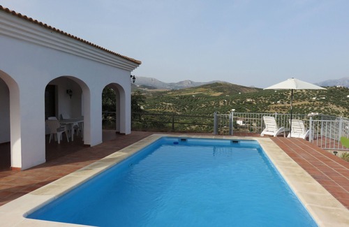 Riogordo Villa | Private Villa Retreat with Pool & Breathtaking Mountain Views