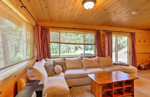 Winthrop House | Enchanting Riverfront Cottage Just 1 Mile from Winthrop!