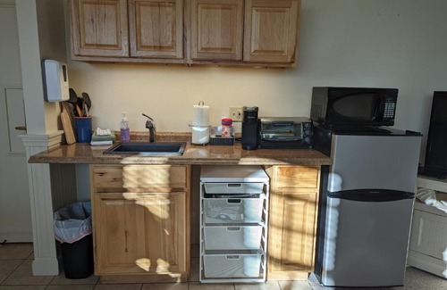 Edgecomb Apartment | Idyllic Sheepscot Harbour Studio #308 with Breakfast Included