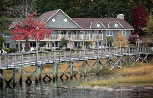 Edgecomb Apartment | Idyllic Sheepscot Harbour Studio #308 with Breakfast Included
