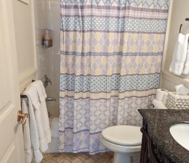 Edgecomb Apartment | Idyllic Sheepscot Harbour Studio #308 with Breakfast Included