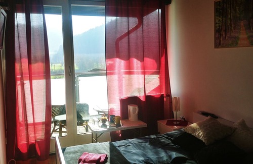 Ljubljana Bed & Breakfast | Cozy Romantic Room with Balcony and Kitchen Amenities