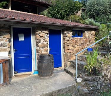Figueiro dos Vinhos Bed & Breakfast | Romantic room with en suite bathroom for private use