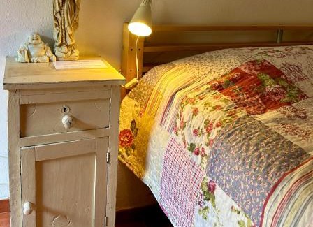 Figueiro dos Vinhos Bed & Breakfast | Romantic room with en suite bathroom for private use