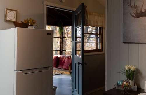 Shenandoah Cabin | Enchanting Shenandoah Mountain Retreat with Spa & Breakfast