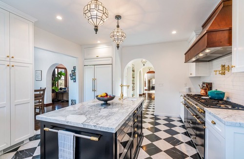 North Arroyo House | Enchanting Spanish Mansion with Spa and Hot Tub in Pasadena