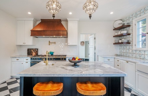 North Arroyo House | Enchanting Spanish Mansion with Spa and Hot Tub in Pasadena