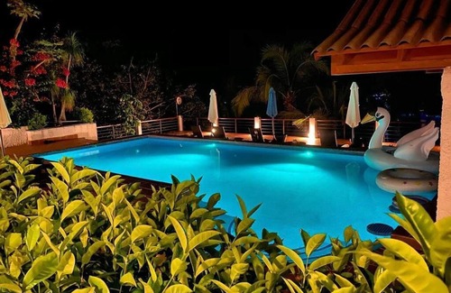 Contadora Island Villa | Charming Spanish Villa with Beach Access & Outdoor Pool