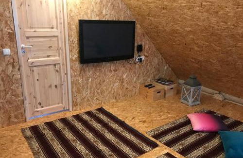 Harju County Ski Chalet | Romantic Escape at Loghouse VäikeTeeMaja with Hot Tub