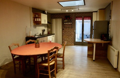 Bully-les-Mines House | Cozy Cottage Retreat for Families with Spa and Breakfast