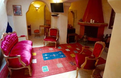 Medina House | Romantic Riad with Fabulous Terraces & Family-Friendly Amenities