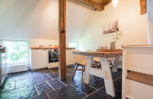 Dorum House | Romantic Thatched-Roof Retreat with Spa and Ocean Views