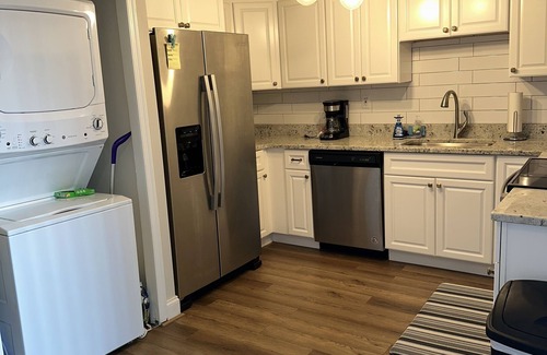 Crofton Condo | Idyllic Two Bedroom Condo with Breakfast & Family Amenities