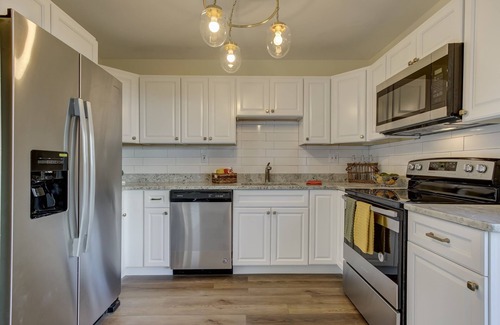 Crofton Condo | Idyllic Two Bedroom Condo with Breakfast & Family Amenities