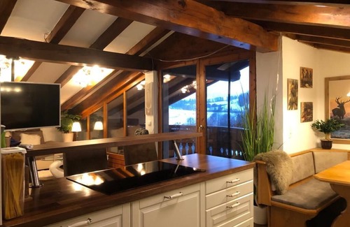 Fulpmes Apartment | Romantic Tyrolian Apartment with Whirlpool & Sauna Retreat
