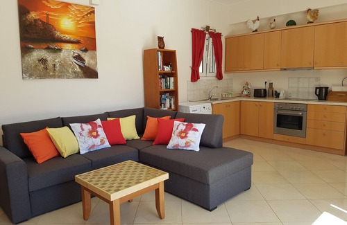 Agios Ioannis Villa | Romantic Villa with Private Pool, 10 Mins to Beach!
