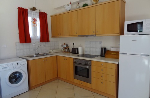 Agios Ioannis Villa | Romantic Villa with Private Pool, 10 Mins to Beach!