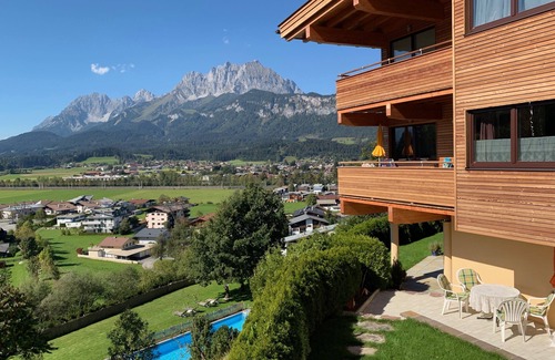 Sankt Johann in Tirol Apartment | Top-Rated Romantik Aparthotel Sonnleitn with Pool & Kitchen
