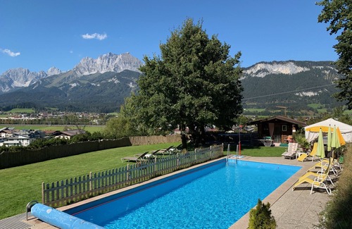 Sankt Johann in Tirol Apartment | Top-Rated Romantik Aparthotel Sonnleitn with Pool & Kitchen