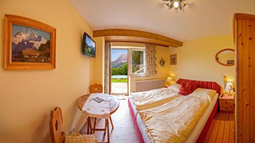 Sankt Johann in Tirol Apartment | Elegant Romantik Aparthotel Sonnleitn with Ocean Views