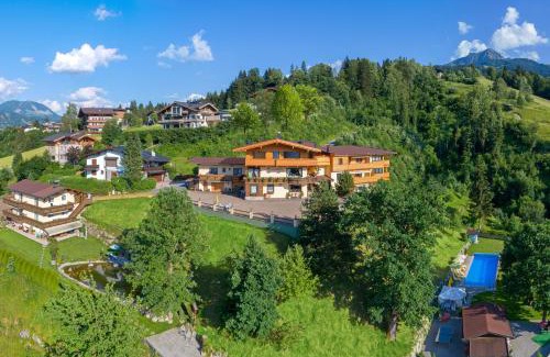 Sankt Johann in Tirol Apartment | Elegant Romantik Aparthotel Sonnleitn with Ocean Views