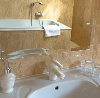 Tabor Hotel | Romantik Hotel Eleonora: Spa, Pool & Pet-Friendly Paradise