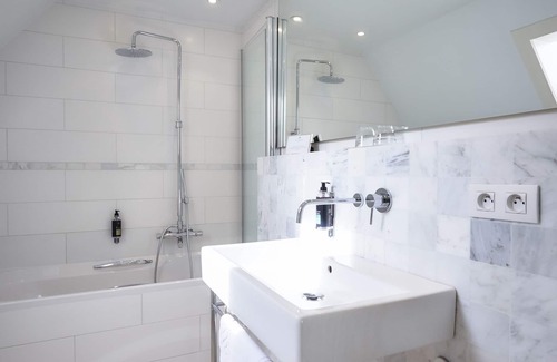 De Haan Hotel | Elegant Romantik Manoir Carpe Diem with Pool & Breakfast