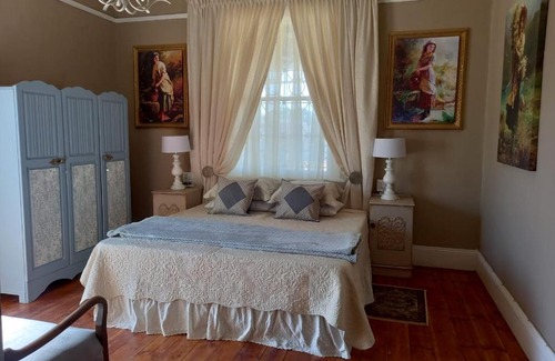 Bloemhof House | Cozy Romantika Guesthouse - Child Friendly & Highly Rated
