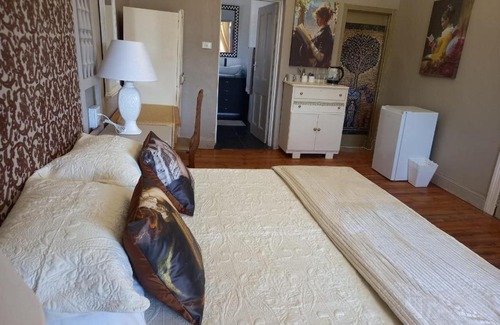 Bloemhof House | Cozy Romantika Guesthouse - Child Friendly & Highly Rated