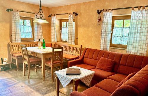 Breitenbrunn Ski Chalet | Romantikchalet: A Family-Friendly Escape with Great Reviews