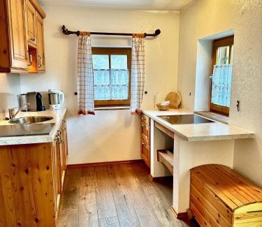 Breitenbrunn Ski Chalet | Romantikchalet: A Family-Friendly Escape with Great Reviews