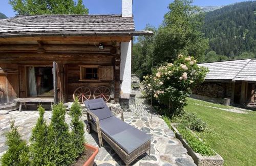 Flattach Ski Chalet | Experience the Romantikchalet: Pet and Child Friendly Stay